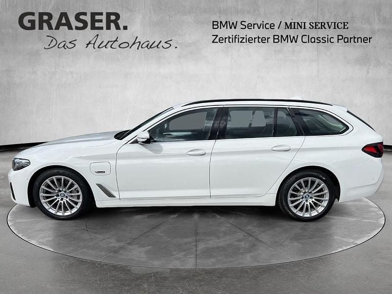 Gebraucht BMW 530e Efficient Dynamics 292 PS (214 kW) 2022 Weiß Kombi