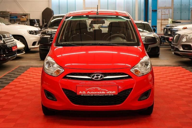 Gebraucht Hyundai i10 69 PS (50 kW) 2011 Rot Kleinwagen