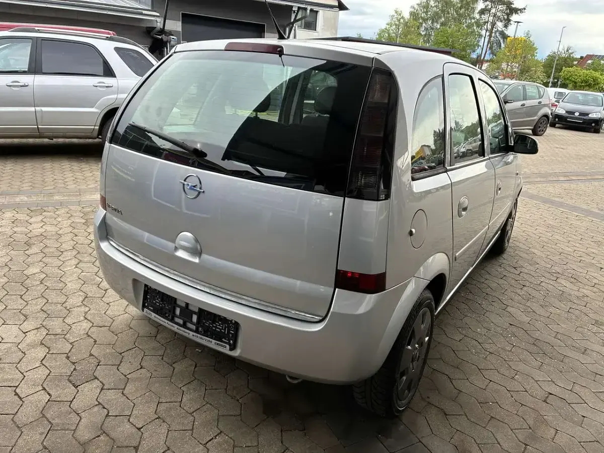 Gebraucht Opel Meriva Edition 90 PS (66 kW) 2008 Silber Van / Kleinbus