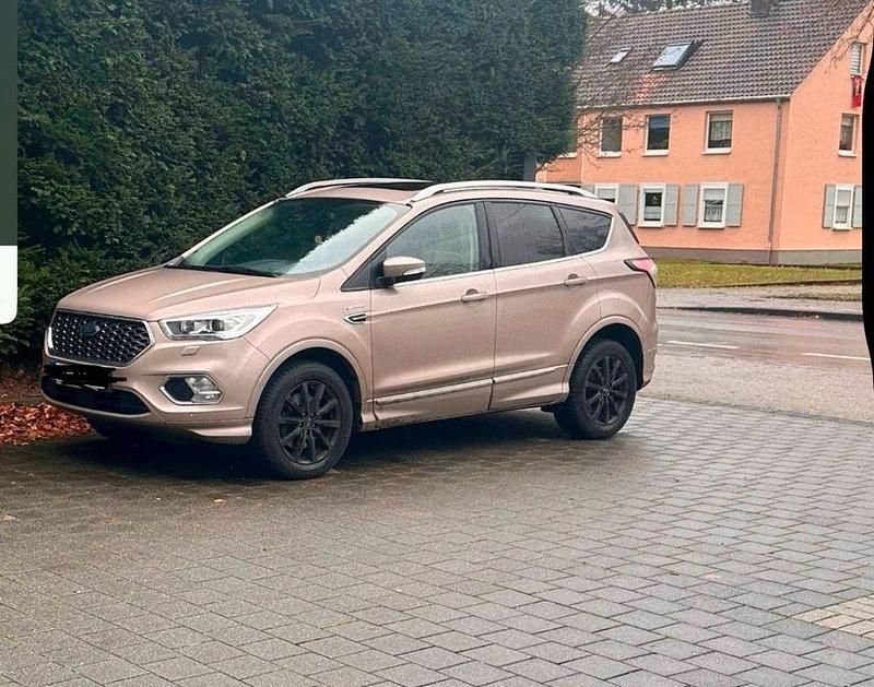 Beige Gebraucht 2019 Ford Kuga Vignale SUV | 19.900 € (Fairer Preis) - Bild 1/4