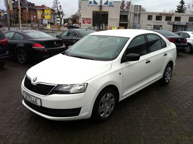 Gebraucht Skoda Rapid Active 105 PS (77 kW) 2014 Weiß Limousine