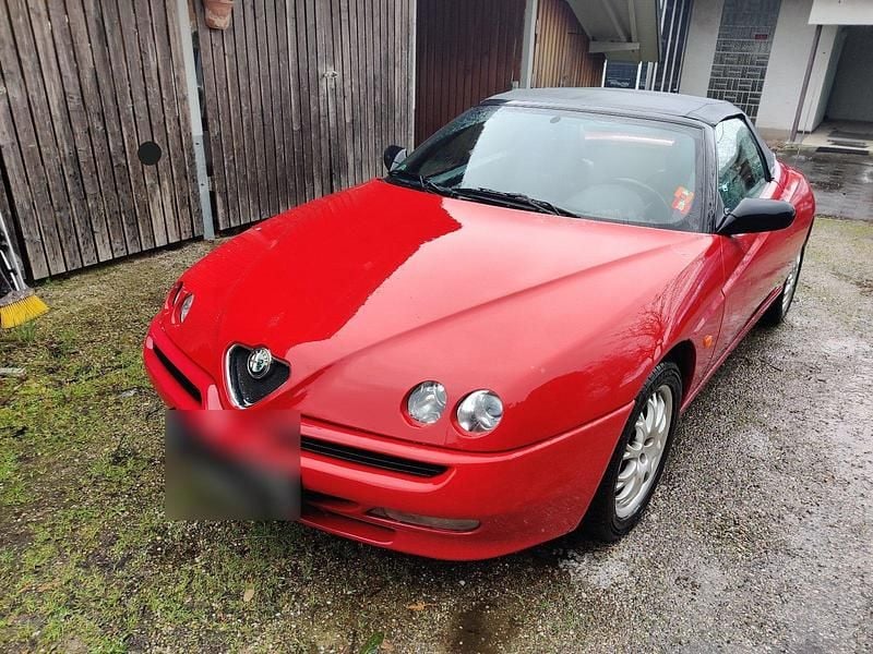 Gebraucht Alfa Romeo Spider 155 PS (114 kW) 1999 Rot Cabrio