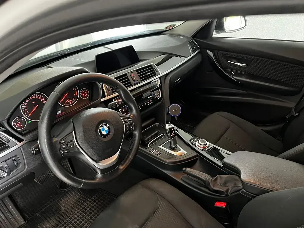 Gebraucht BMW 318 150 PS (110 kW) 2016 Weiß Kombi