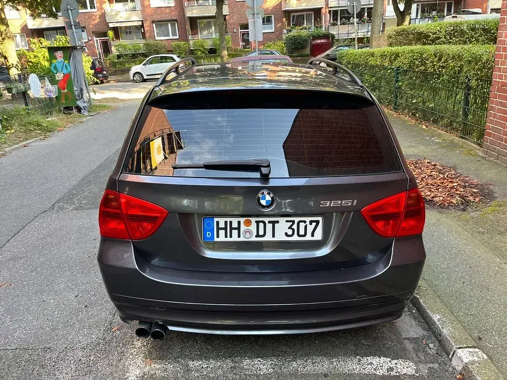 Gebraucht BMW 325 218 PS (160 kW) 2006 Grau Kombi
