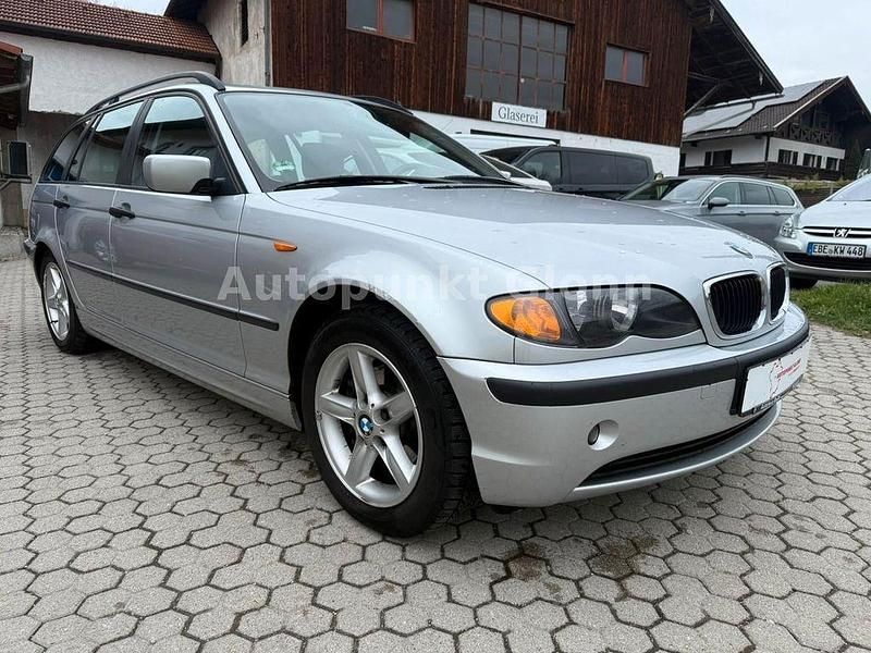 Second-hand BMW 318 143 CP (105 kW) 2003 Argintiu Berlinǎ