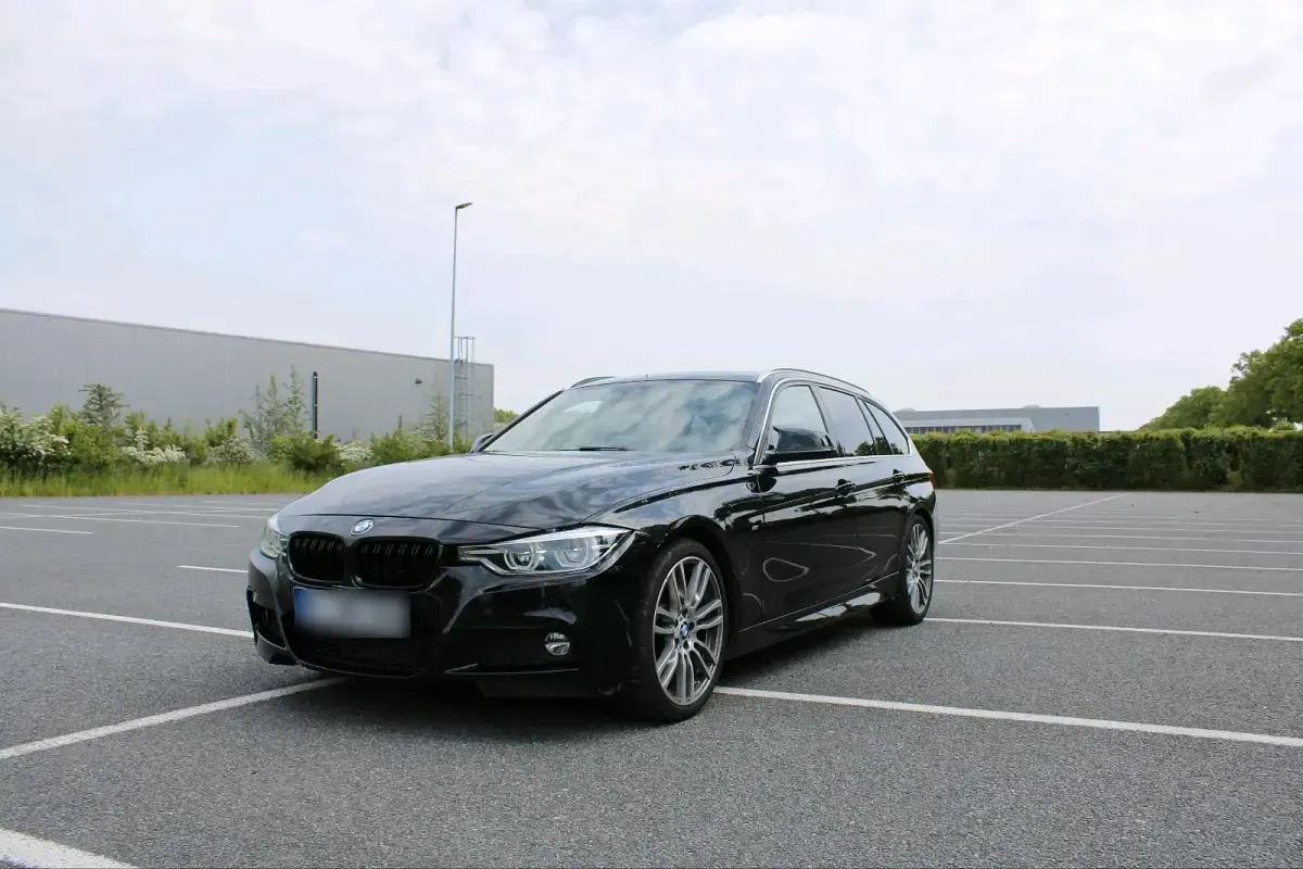 Gebraucht BMW 330 M Sport 258 PS (189 kW) 2015 Schwarz Kombi