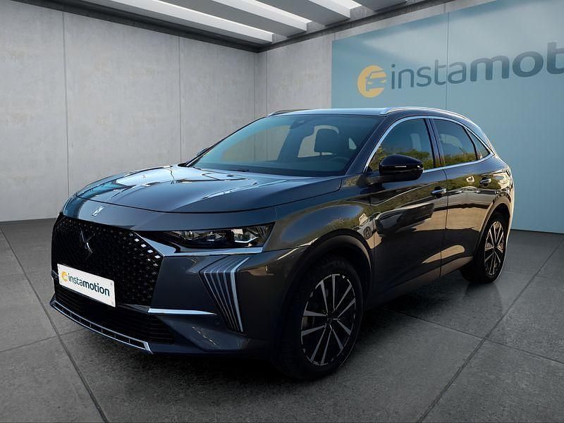 Grau Gebraucht 2023 DS Automobiles DS7 Crossback SUV | 36.299 € (Fairer Preis) - Bild 1/4