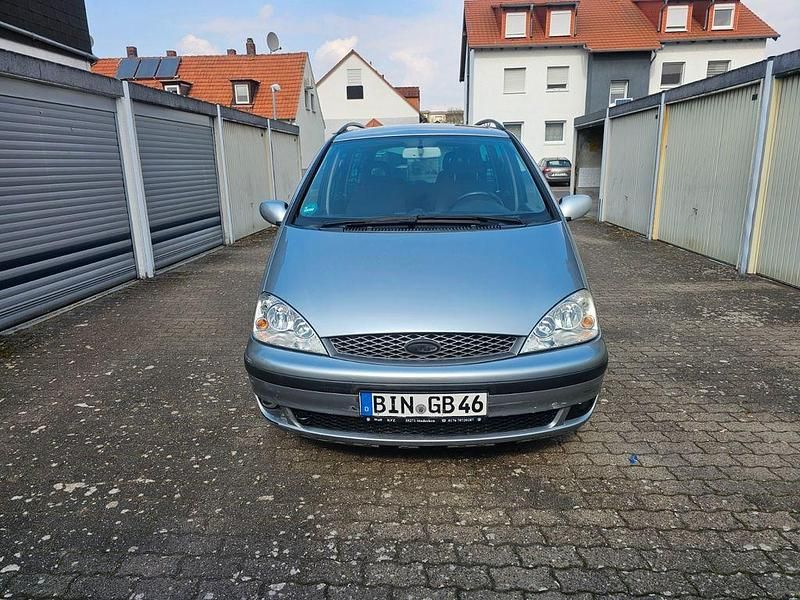 Gebraucht Ford Galaxy Ghia 140 PS (102 kW) 2003 Grün Van / Kleinbus