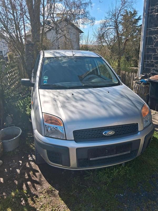 Second-hand Ford Fusion 2007 Gri Hatchback
