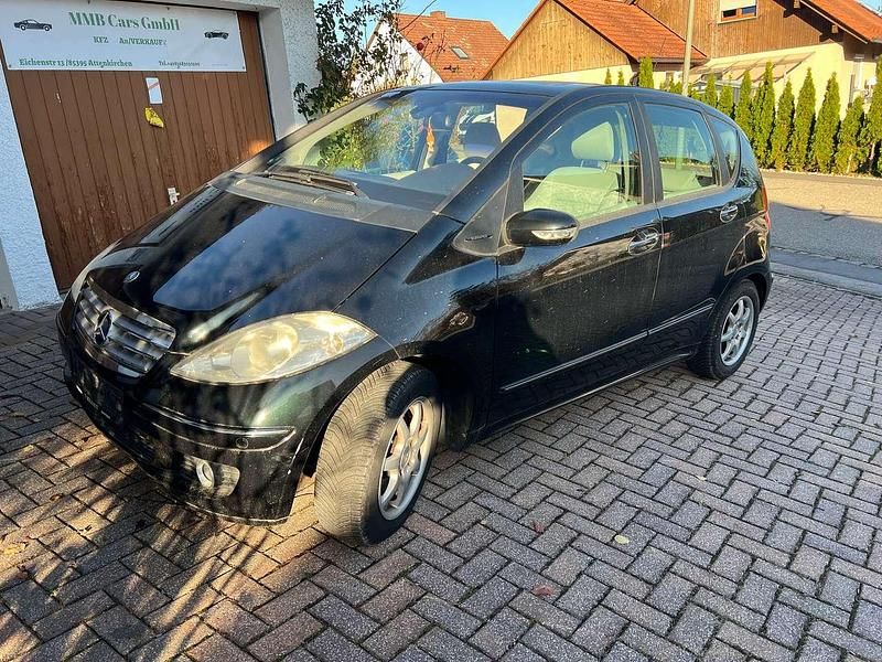 Posthellgrau Gebraucht 2004 Mercedes A170 Kleinwagen | 2.999 € (Etwas zu teuer) - Bild 1/4