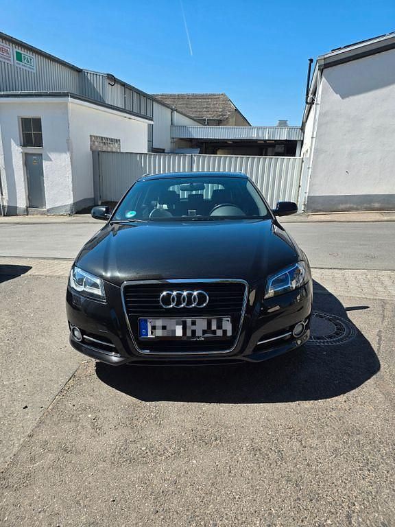 Second-hand Audi A3 S-Line 105 CP (77 kW) 2012 Negru Hatchback