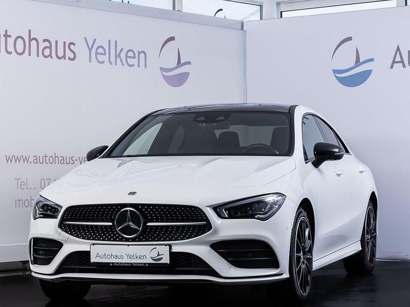 Weiß Gebraucht 2022 Mercedes CLA250e AMG line Limousine | 29.990 € (Etwas zu teuer) - Bild 1/4