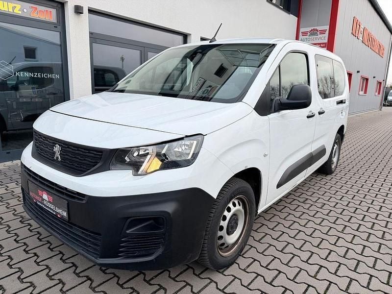 Gebraucht Peugeot Partner 102 PS (75 kW) 2021 Weiß Van / Kleinbus