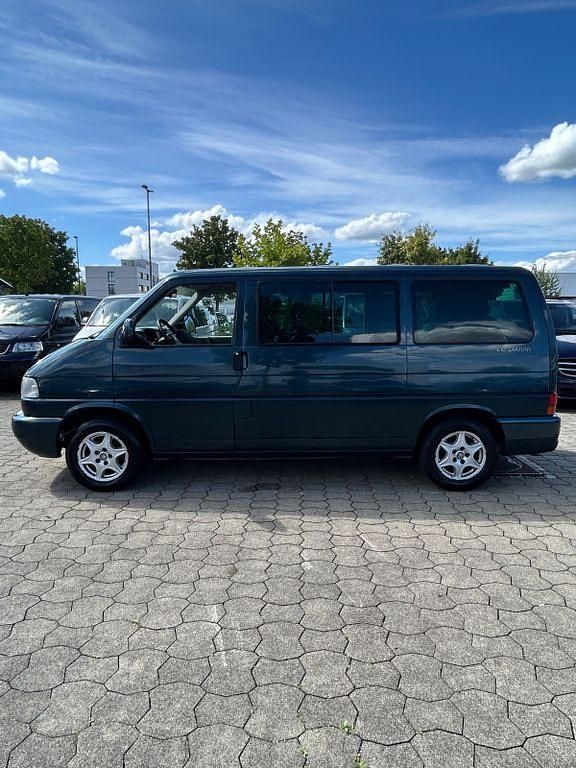 Gebraucht VW Multivan 102 PS (75 kW) 2002 Grün Van