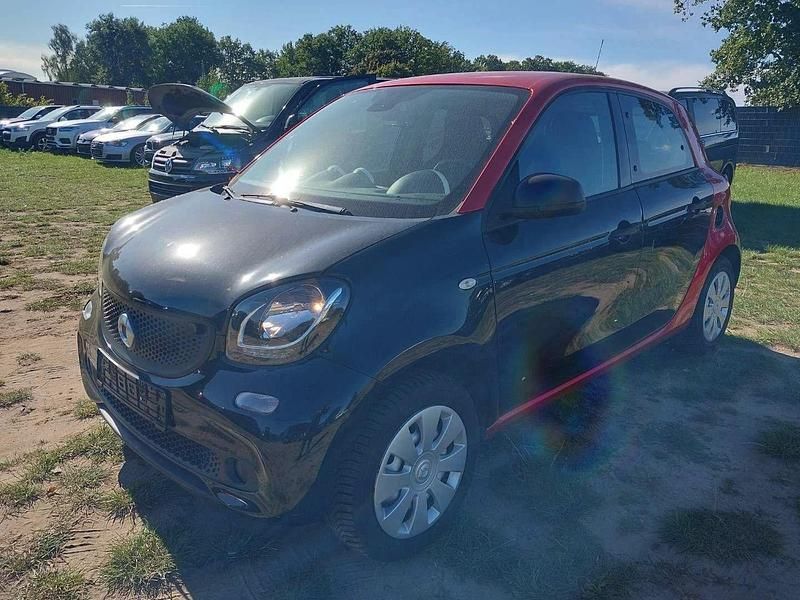 Gebraucht Smart ForFour Basis 71 PS (52 kW) 2019 Schwarz Kleinwagen