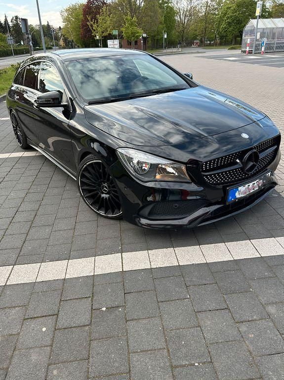 Schwarz Gebraucht 2016 Mercedes CLA220 Shooting Brake AMG Kombi | 12.500 € (Guter Preis) - Bild 1/3