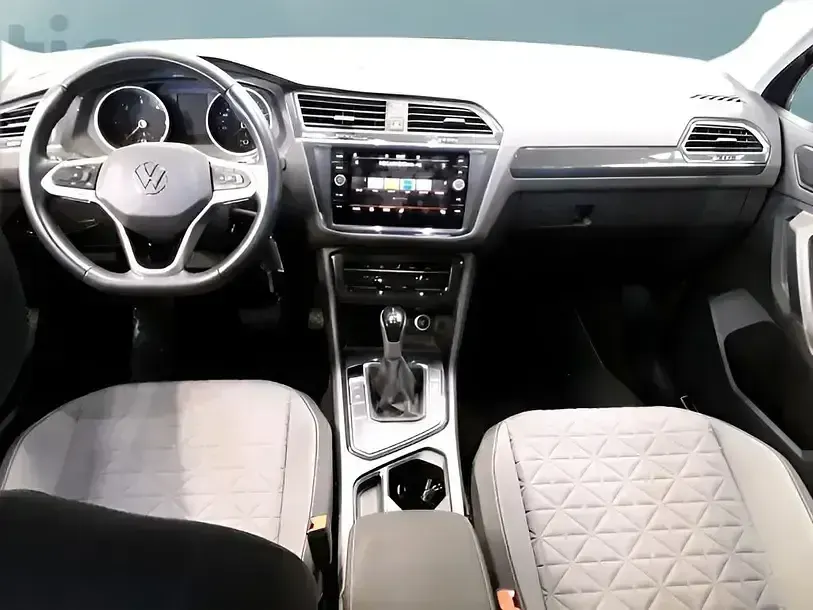 Second-hand VW Tiguan 150 CP (110 kW) 2023 Gri SUV