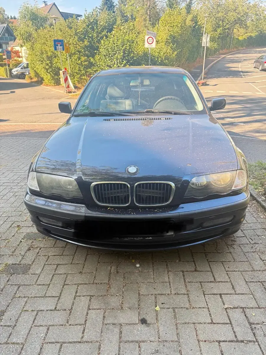 Gebraucht BMW 320 150 PS (110 kW) 1999 Blau Limousine
