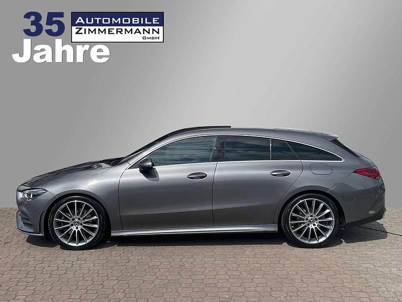 Mountaingrau metallic Gebraucht 2020 Mercedes CLA200 Shooting Brake AMG line Kombi | 26.950 € (Fairer Preis) - Bild 1/4