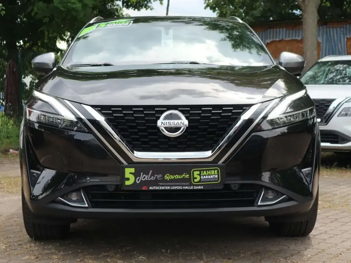 Gebraucht Nissan Qashqai Tekna 158 PS (116 kW) 2022 Black m/dark gray m SUV