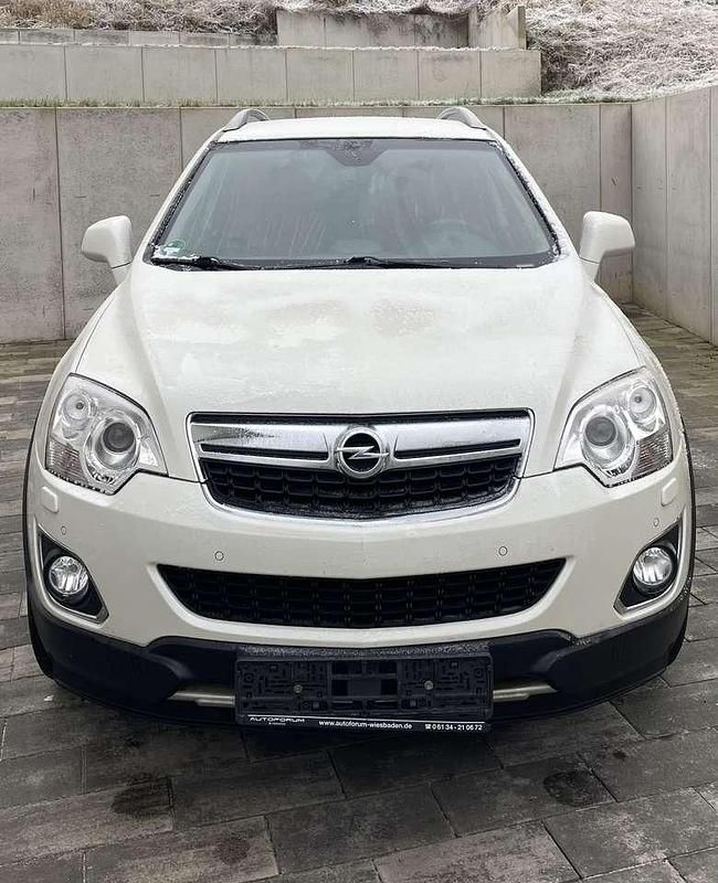 Weiß Gebraucht 2012 Opel Antara Cosmo SUV | 7.199 € (Fairer Preis) - Bild 1/4