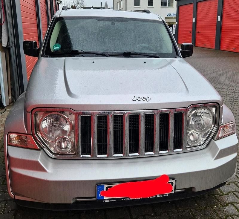 Silber Gebraucht 2008 Jeep Cherokee SUV | 5.500 € (Superpreis) - Bild 1/4