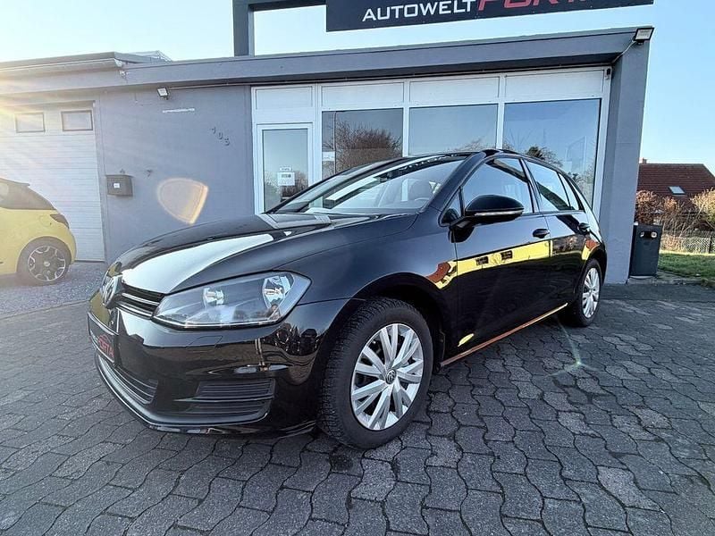 Gebraucht VW Golf VII 110 PS (80 kW) 2016 Schwarz Limousine