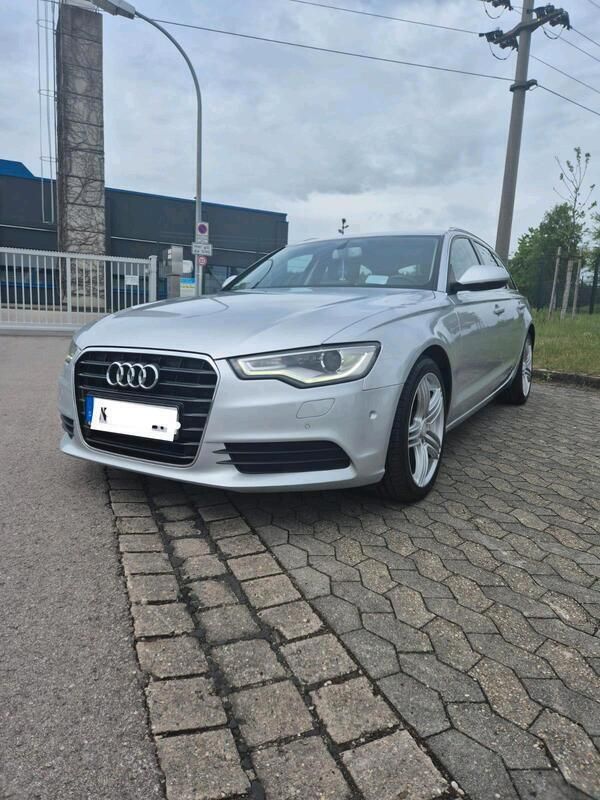 Silber Gebraucht 2012 Audi A6 Kombi | 8.900 € (Fairer Preis) - Bild 1/4