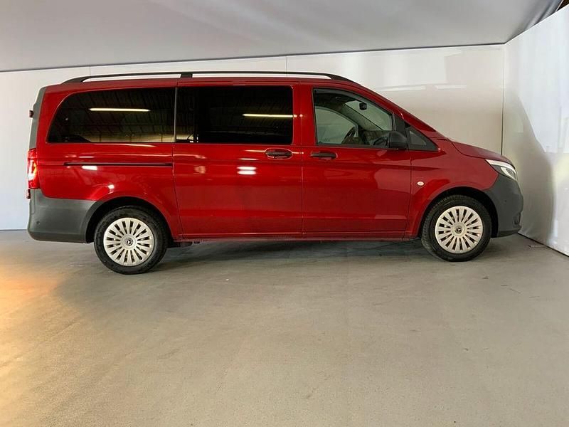 Gebraucht Mercedes Vito 190 PS (139 kW) 2020 Hyazinthrot metallic Van