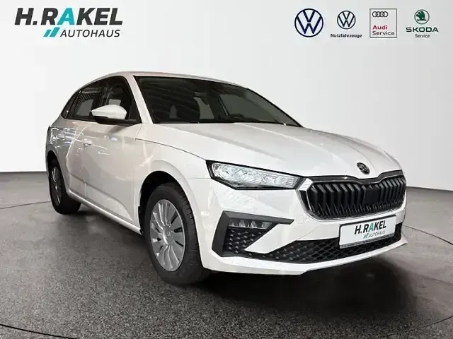 Gebraucht Skoda Scala Essence 116 PS (85 kW) 2024 Weiß Kleinwagen