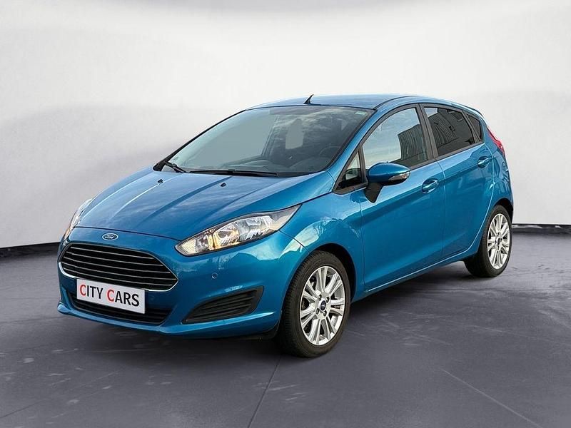 Blau Gebraucht 2013 Ford Fiesta SYNC Edition Limousine | 5.990 € (Fairer Preis) - Bild 1/4