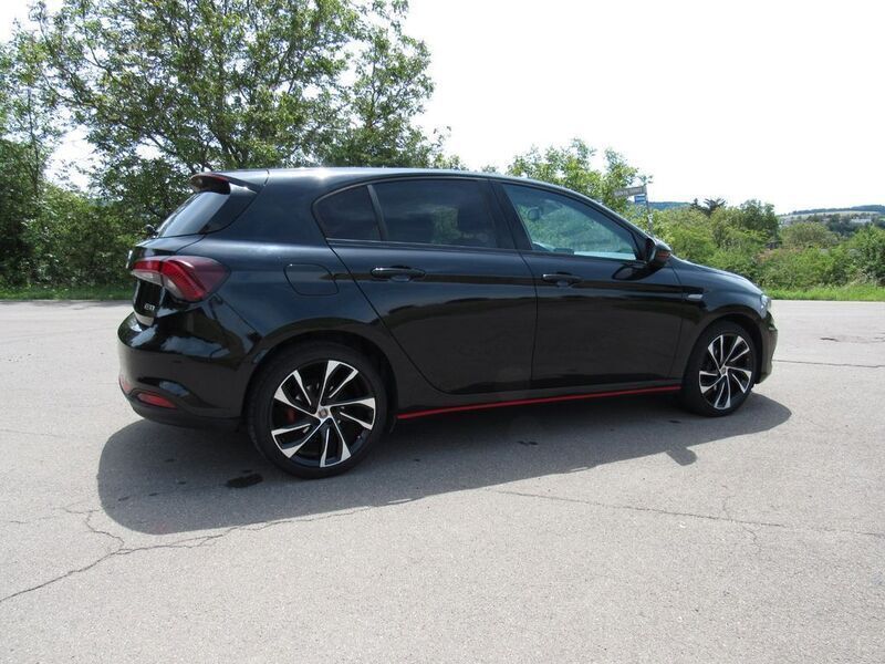 Gebraucht Fiat Tipo S 120 PS (88 kW) 2018 Schwarz Limousine