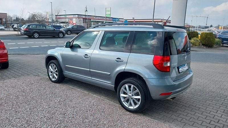 Gebraucht Skoda Yeti Joy 125 PS (91 kW) 2017 Grau SUV