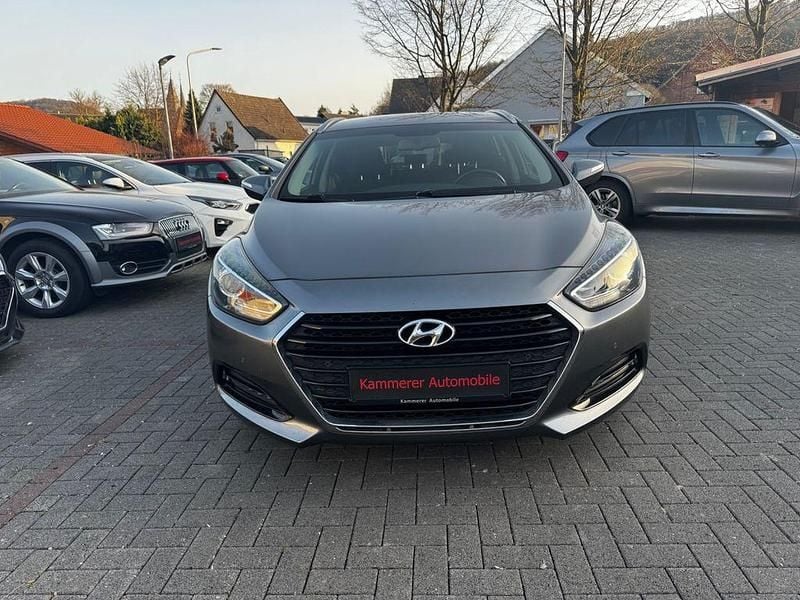 Gebraucht Hyundai i40 165 PS (121 kW) 2016 Silber Kombi