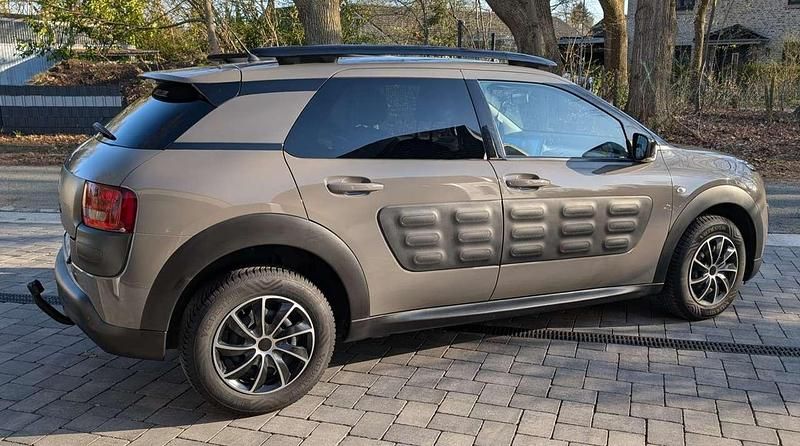 Gebraucht Citroën C4 Cactus Feel 82 PS (60 kW) 2017 Braun Kleinwagen