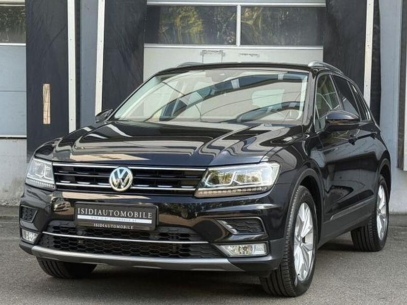 Deep black perleffekt Gebraucht 2017 VW Tiguan Highline SUV | 20.900 € (Fairer Preis) - Bild 1/4