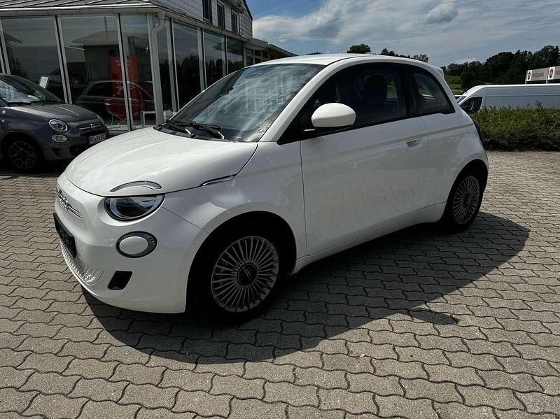 Gebraucht Fiat 500e 86 kW (118 PS) 2024 Arktis weiß Kleinwagen