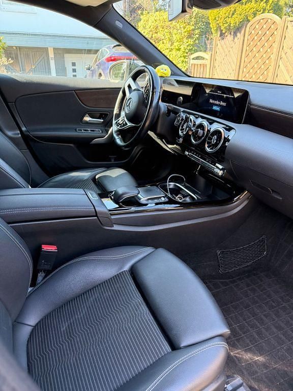 Gebraucht Mercedes 220 190 PS (139 kW) 2020 Schwarz Limousine