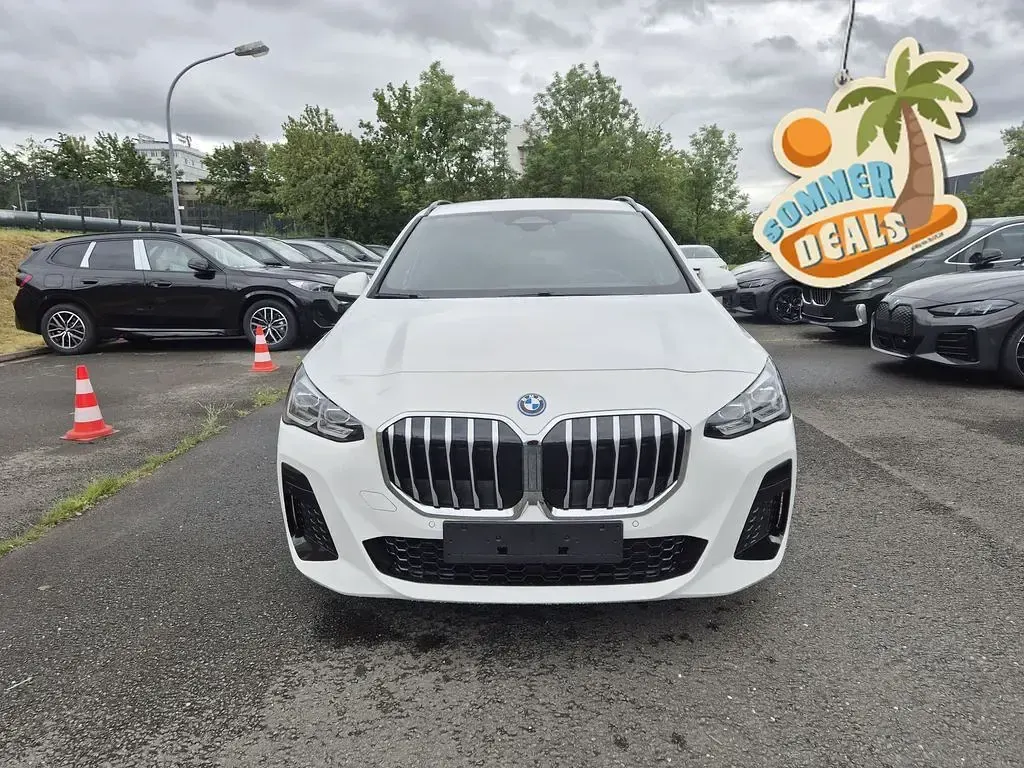 Neu BMW 225 M Sport 245 PS (180 kW) 2026 Weiß Van / Kleinbus