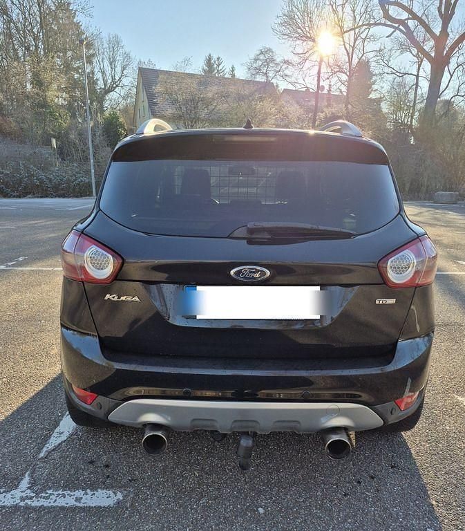 Gebraucht Ford Kuga Titanium 163 PS (119 kW) 2010 Schwarz SUV