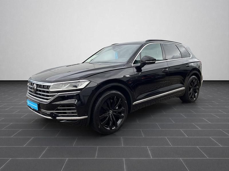 Deep black perleffekt (metallic) Gebraucht 2022 VW Touareg Elegance SUV | 46.900 € (Superpreis) - Bild 1/4