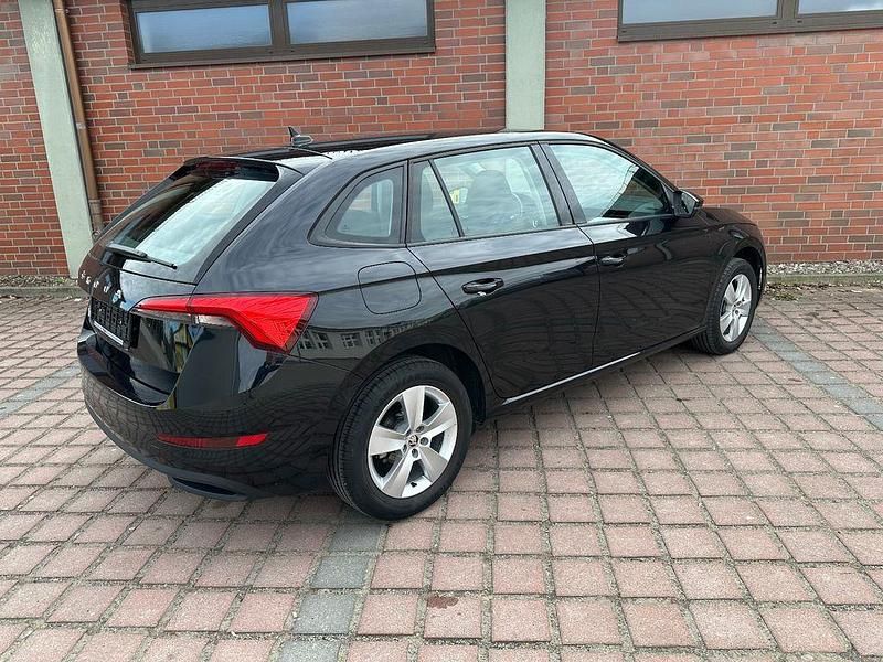 Gebraucht Skoda Scala 110 PS (80 kW) 2023 Schwarz Kleinwagen