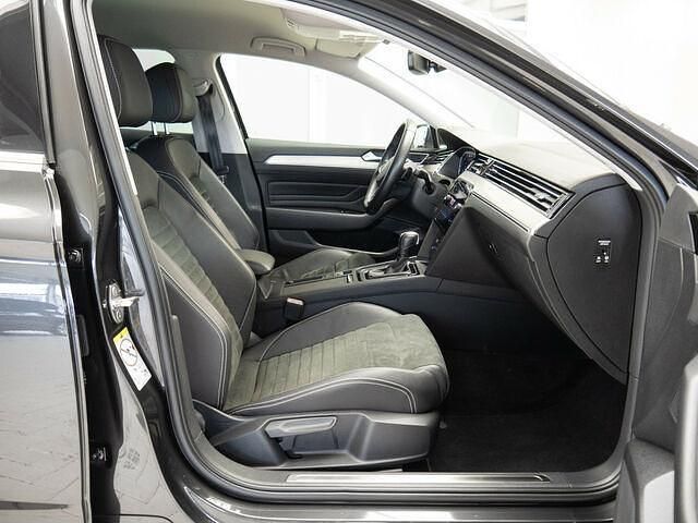 Gebraucht VW Passat Elegance 200 PS (147 kW) 2021 Grau Kombi