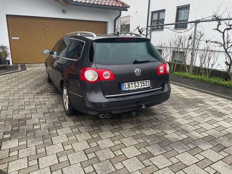 Gebraucht VW Passat Highline 140 PS (102 kW) 2010 Braun Kombi