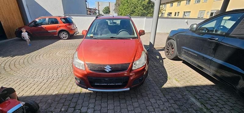 Orange Gebraucht 2010 Suzuki SX4 SUV | 2.700 € (Fairer Preis) - Bild 1/4
