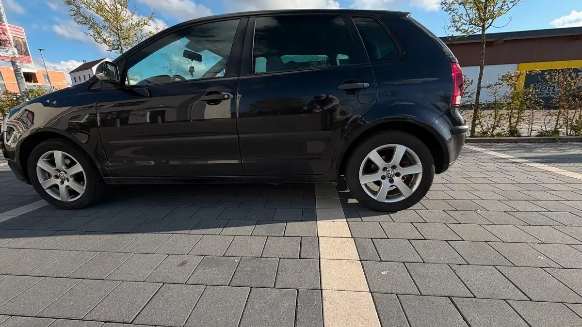 Gebraucht VW Polo 85 PS (62 kW) 2009 Schwarz Kleinwagen