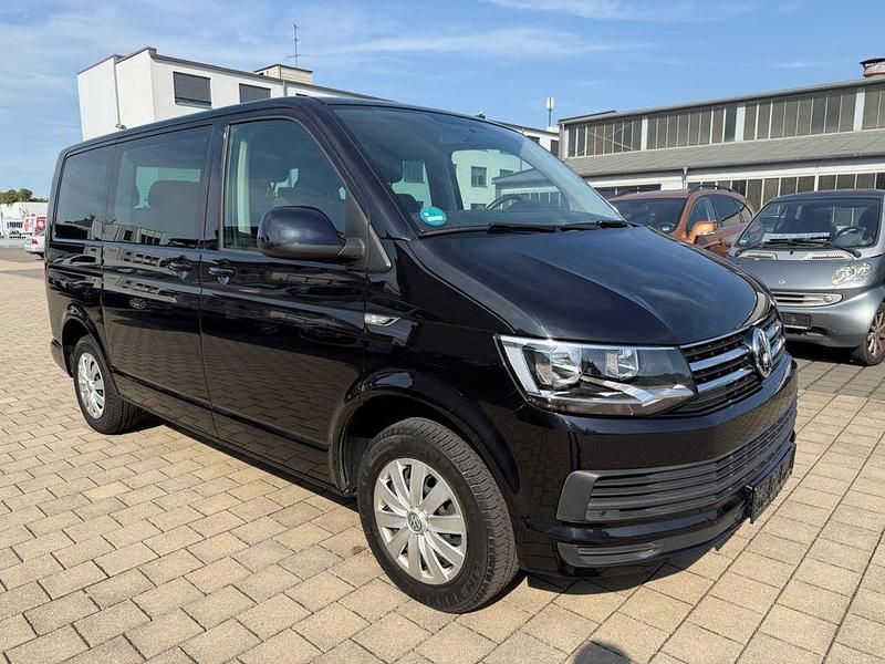 Schwarz Gebraucht 2017 VW T6 Van | 27.990 € (Guter Preis) - Bild 1/4