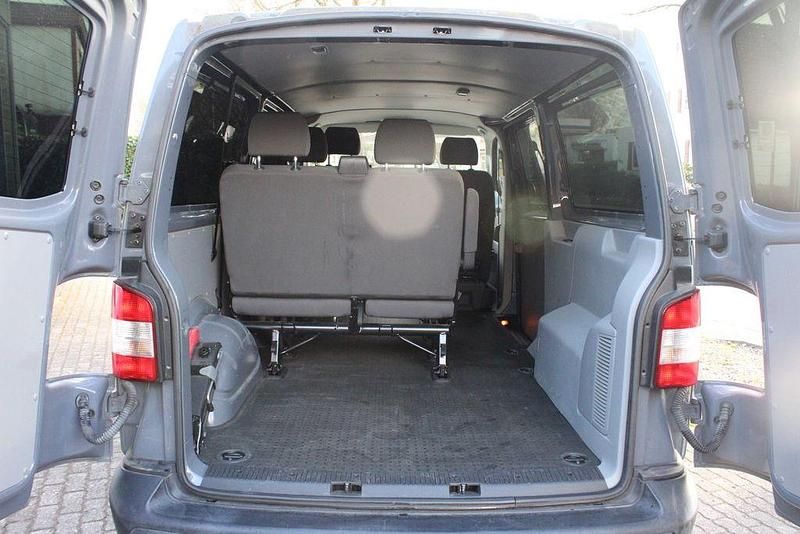 Gebraucht VW Caravelle 140 PS (102 kW) 2015 Grau Limousine