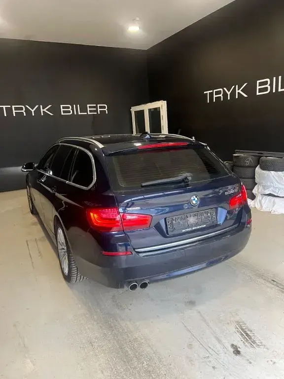 Gebraucht BMW 530 Sport Line 258 PS (189 kW) 2014 Blau Kombi