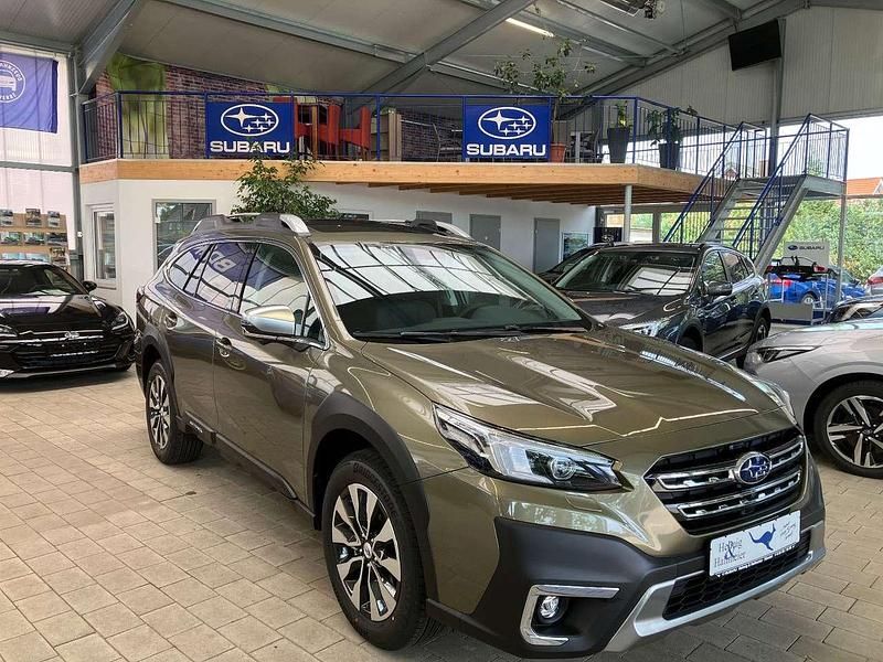 Grün Neu 2025 Subaru Outback Platinum SUV | 46.990 € (Fairer Preis) - Bild 1/4